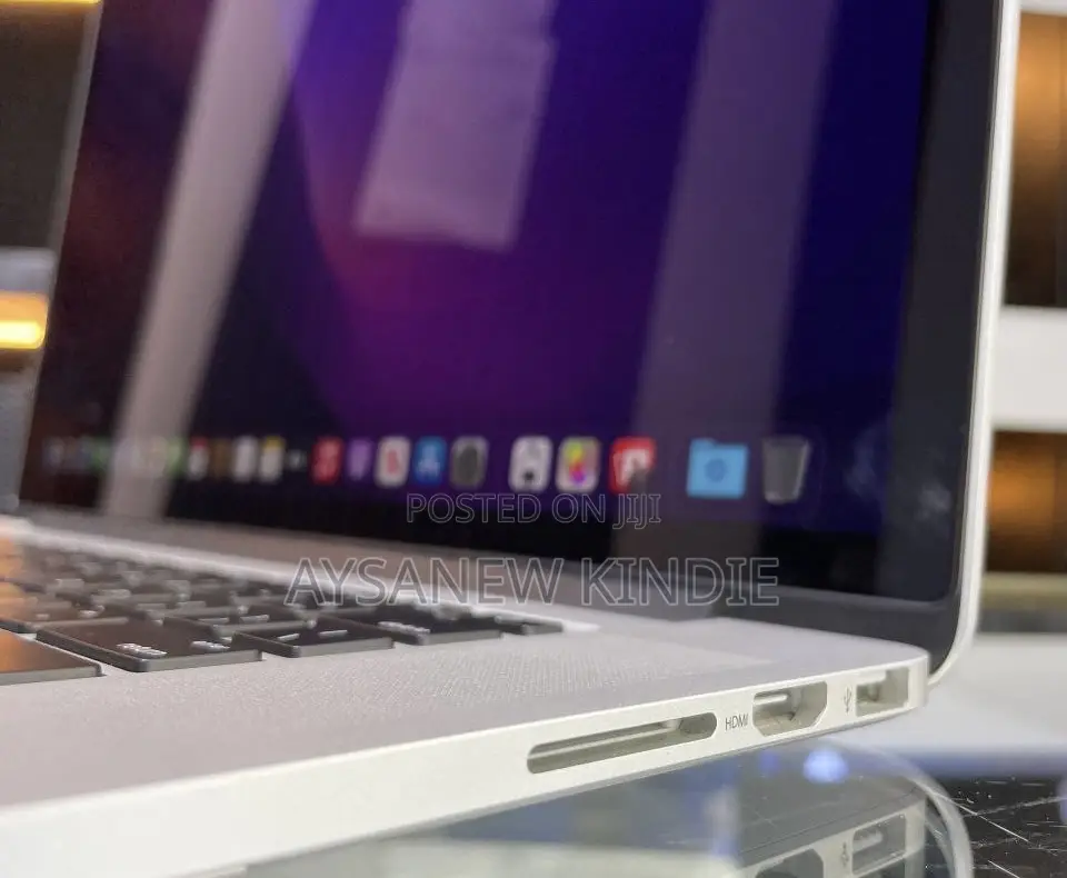 New Laptop Apple MacBook Pro 2015 16GB Intel Core I7 SSD 256GB