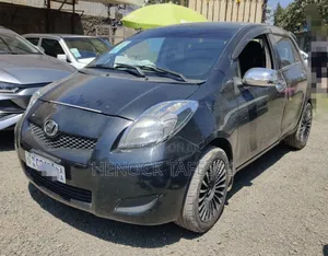 Toyota Yaris 2010 Black