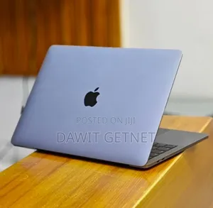 New Laptop Apple MacBook Pro 2019 16GB Intel Core I5 SSD 512GB