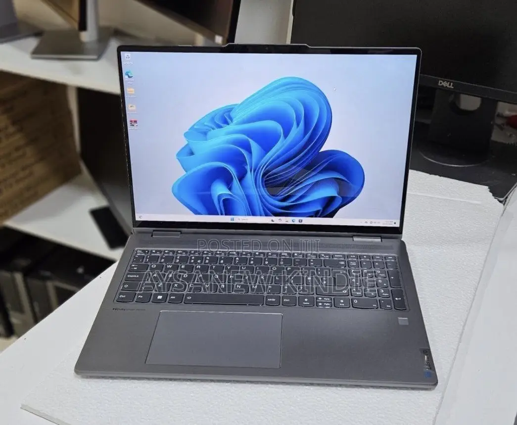 New Laptop Lenovo Yoga 7i 16GB Intel Core I7 SSD 512GB