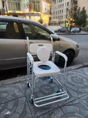 Photo - Wheelchair Commode Wheelchair博士wheelchair倚靠wheelchair老師wheelchair New