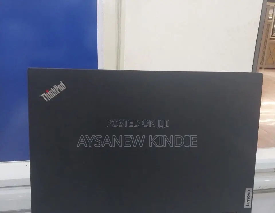 New Laptop Lenovo Thinkpad P15s 16GB Intel Core I7 SSD 256GB