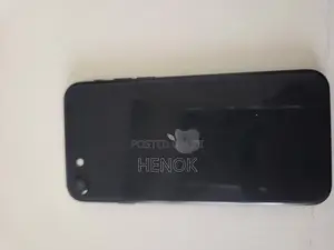 Photo - Apple iPhone SE (2020) 128 GB Black