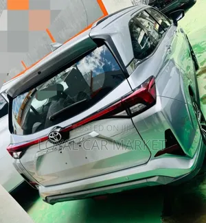 Toyota Veloz 1.5 CVT FWD 2023 Gray