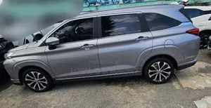 Toyota Veloz 1.5 CVT FWD 2023 Gray