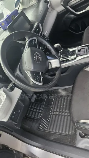 Toyota Veloz 1.5 CVT FWD 2023 Gray