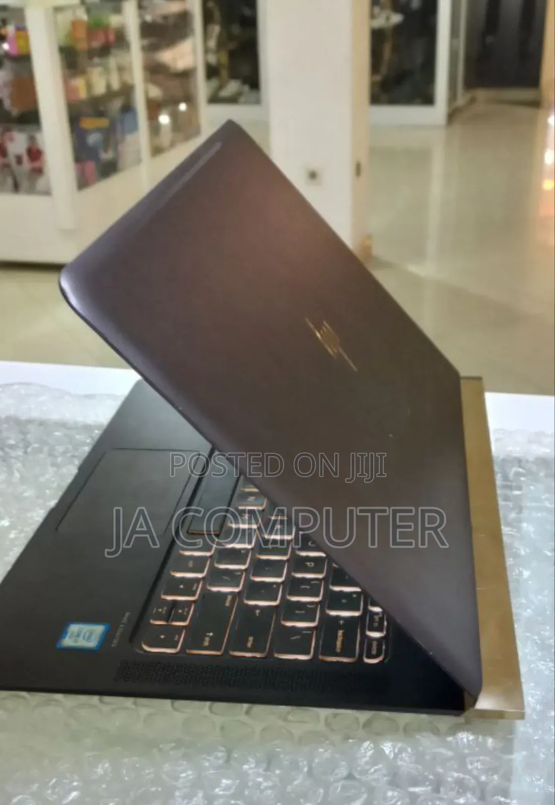 New Laptop HP Spectre 8GB Intel Core I7 SSD 256GB