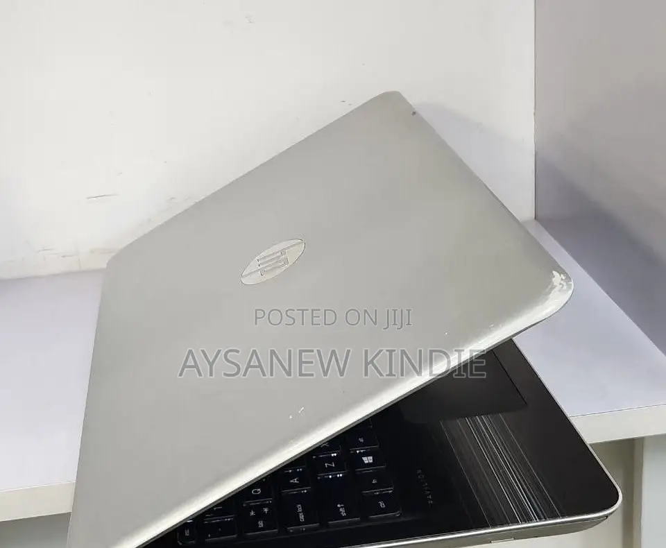 New Laptop HP Pavilion 15 8GB Intel Core I5 SSD 256GB