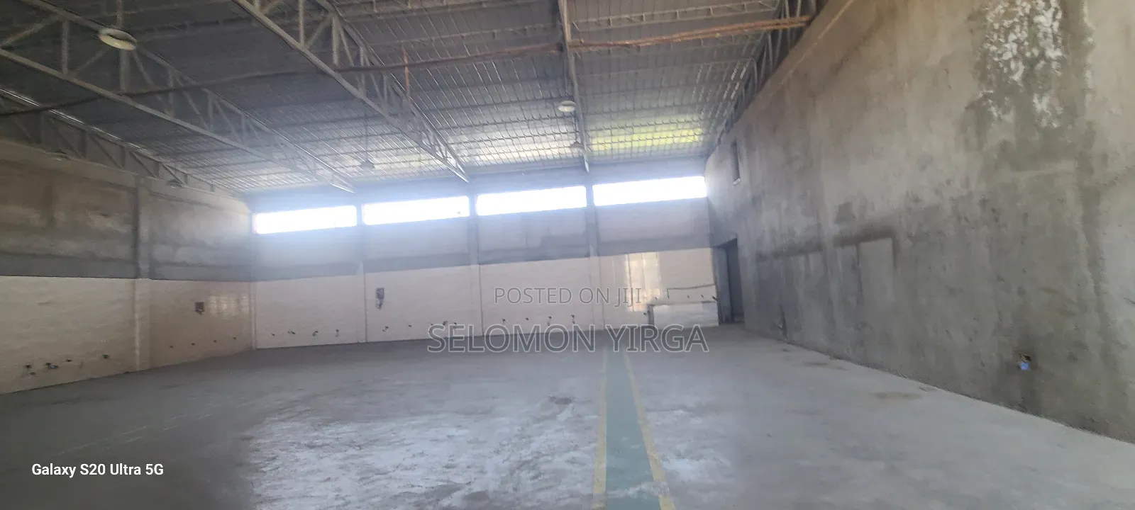 የሚከራይ መጋዘን ጃክሮስ