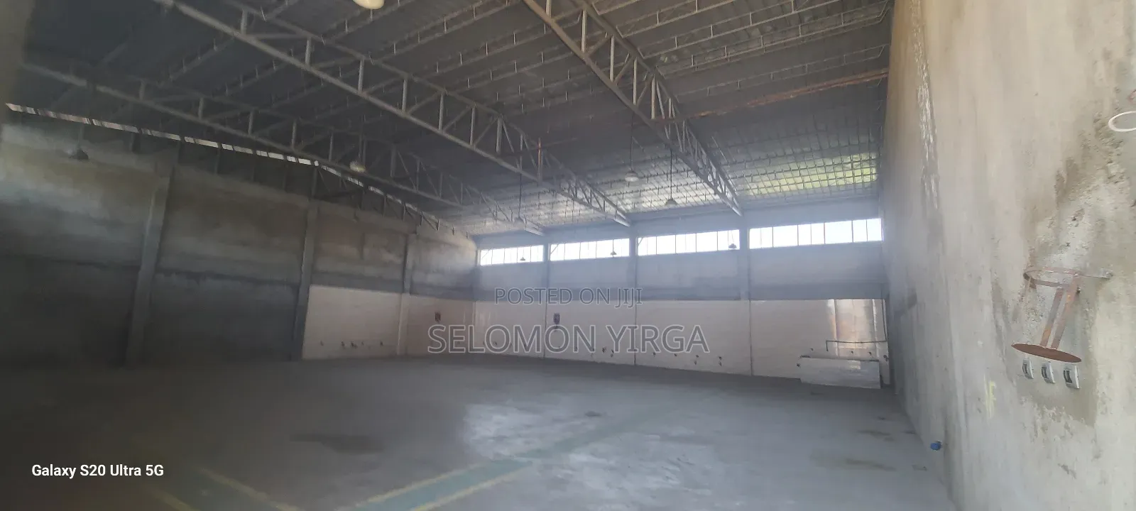 የሚከራይ መጋዘን ጃክሮስ