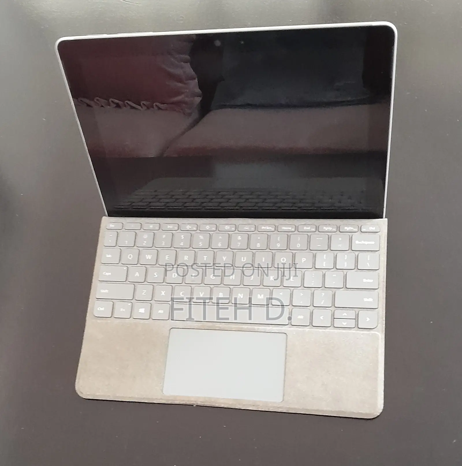 Laptop Microsoft Surface 2GB Intel Pentium SSD 32GB