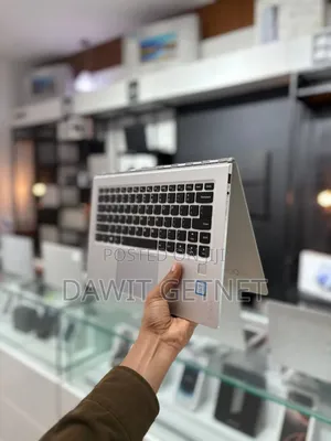 New Laptop Lenovo Yoga 910 8GB Intel Core I7 SSD 512GB