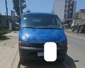 Toyota HiAce 2003 Blue