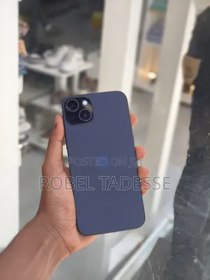 Photo - Apple iPhone 15 Plus 128 GB Black