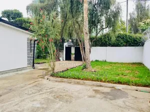 3bdrm Villa in Bole for rent