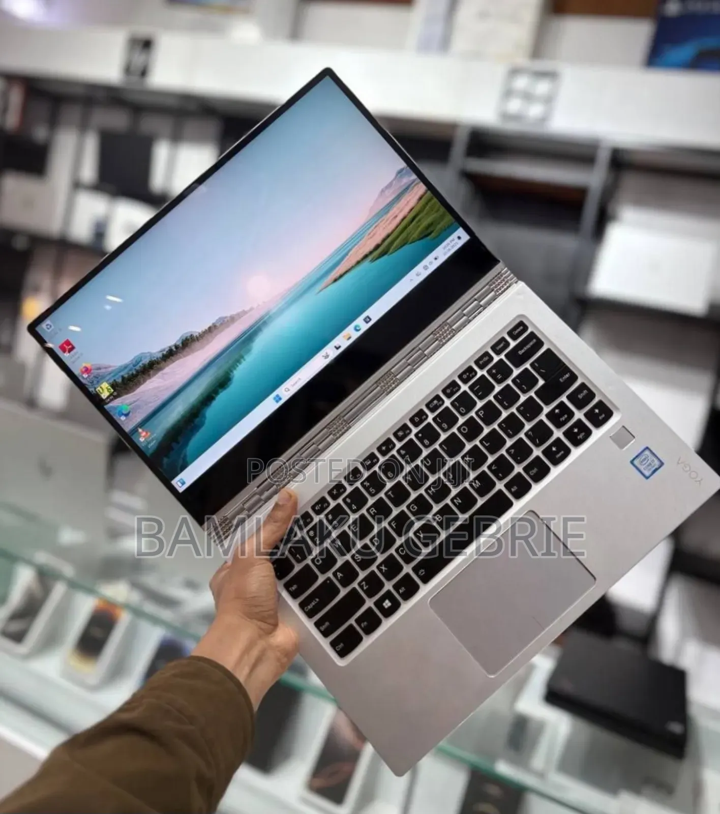 New Laptop Lenovo Yoga 910 8GB Intel Core I7 SSD 512GB