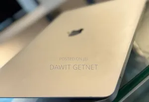 New Laptop Apple MacBook Pro 2019 16GB Intel Core I7 SSD 512GB