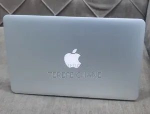 New Laptop Apple MacBook 2015 4GB Intel Core I5 SSD 128GB