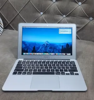 New Laptop Apple MacBook 2015 4GB Intel Core I5 SSD 128GB