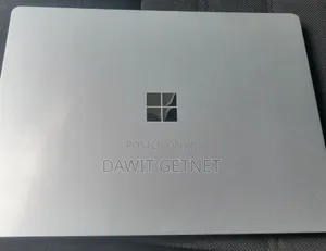 New Laptop Microsoft Surface 4GB Intel Core I5 HDD 256GB