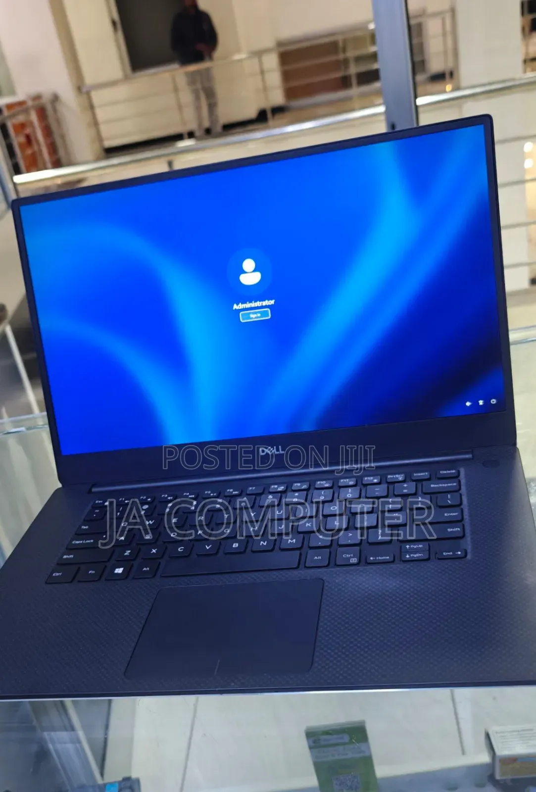 New Laptop Dell Precision 5540 16GB Intel Core I7 SSD 1T