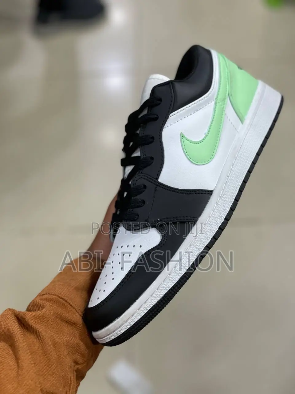 Air Jordan 1 Low "Green Glow