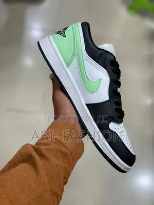Air Jordan 1 Low "Green Glow