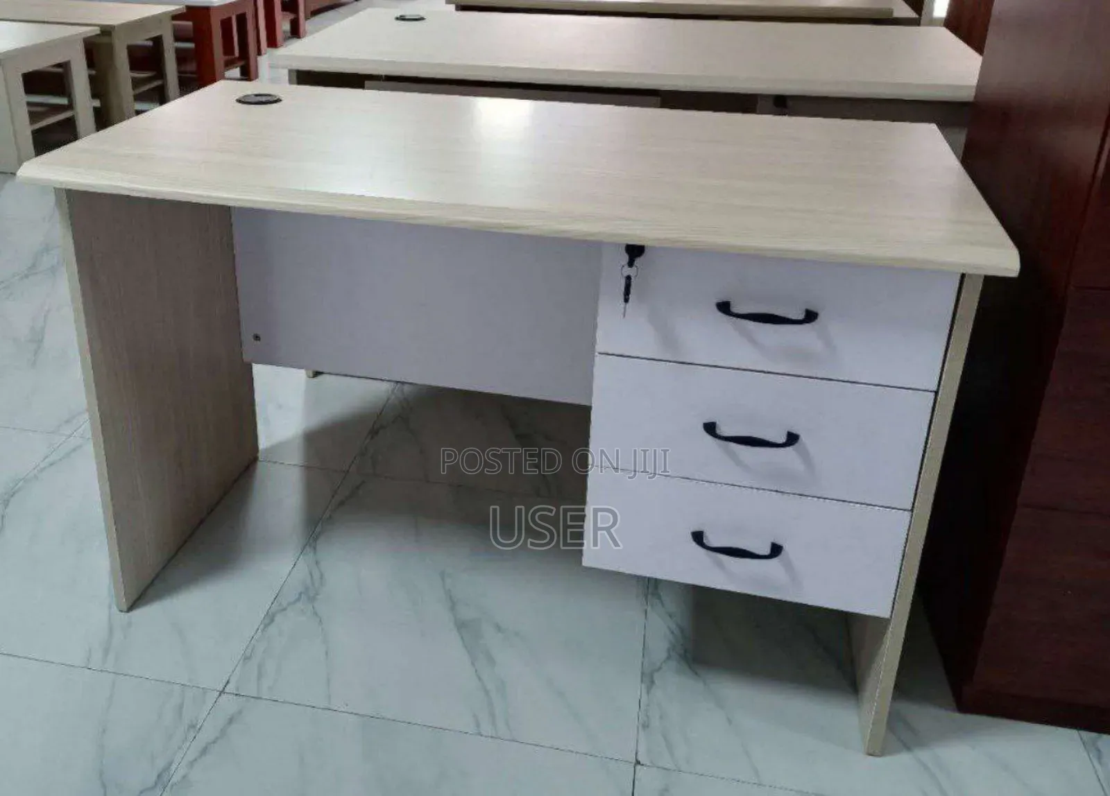 Quality Office Table Size(1.20cm)
