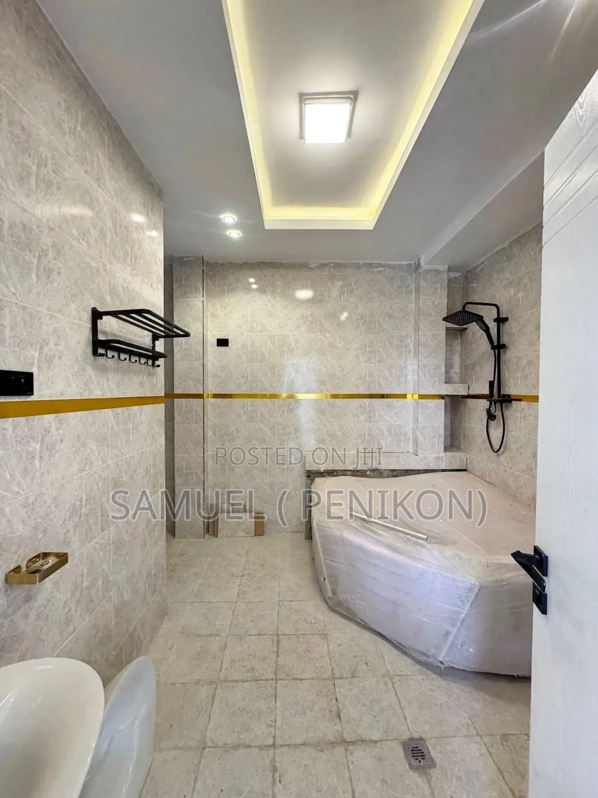 5bdrm House in Luxury House, Nifas Silk-Lafto for sale