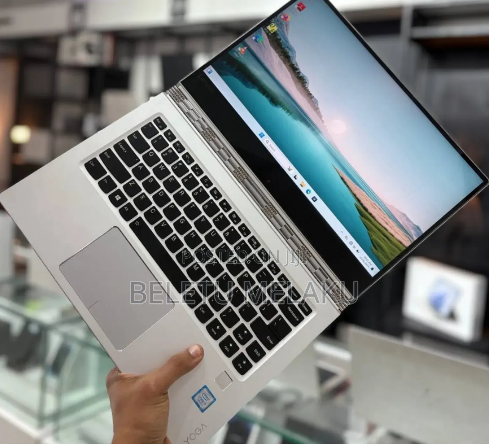 New Laptop Lenovo Yoga 910 8GB Intel Core I7 SSD 512GB