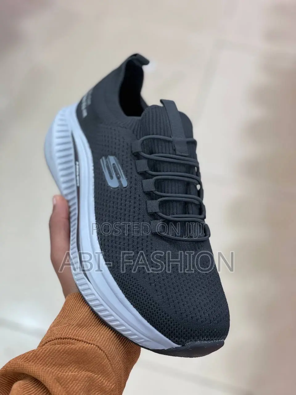 Skechers Arch Fit Sneake Black Colour