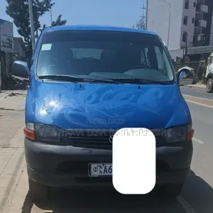 Photo - Toyota HiAce 2003 Blue