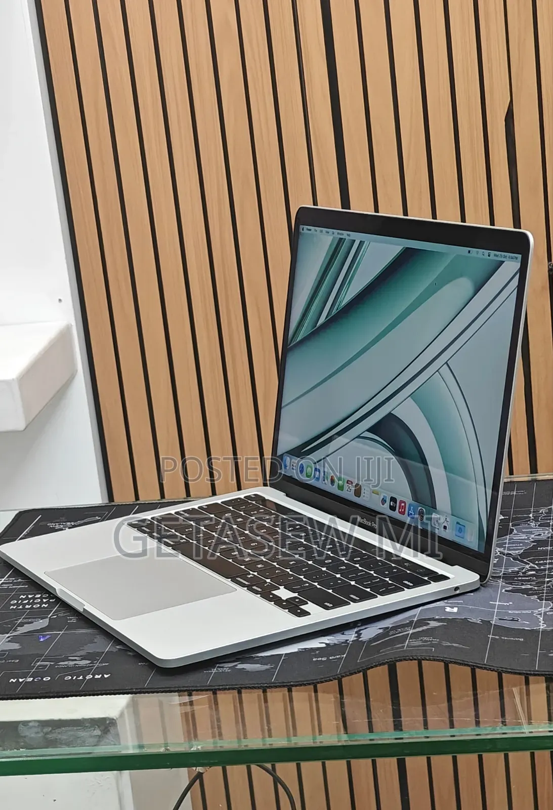 New Laptop Apple MacBook Pro 2022 M2 8GB Apple M2 SSD 256GB