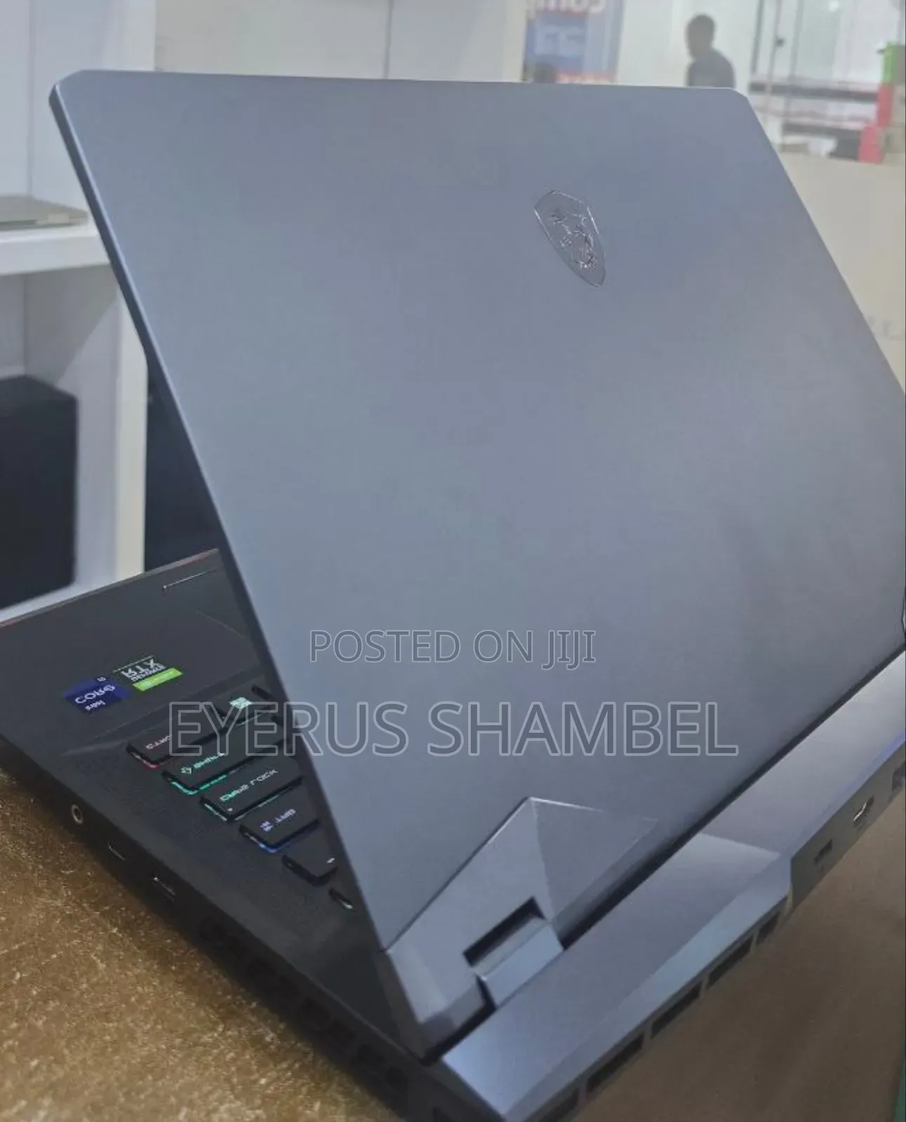 New Laptop MSI Raider GE76 12UGS 16GB Intel Core I9 SSD 1T