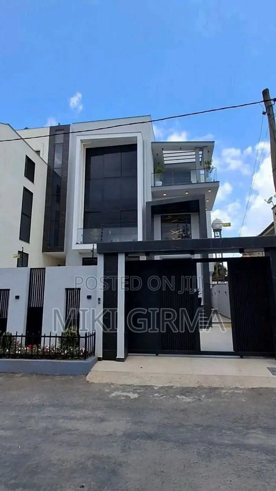 4bdrm Townhouse/Terrace in Ayat, Bole for sale