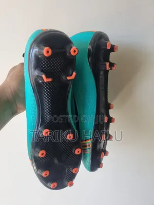 Men Football Shoes