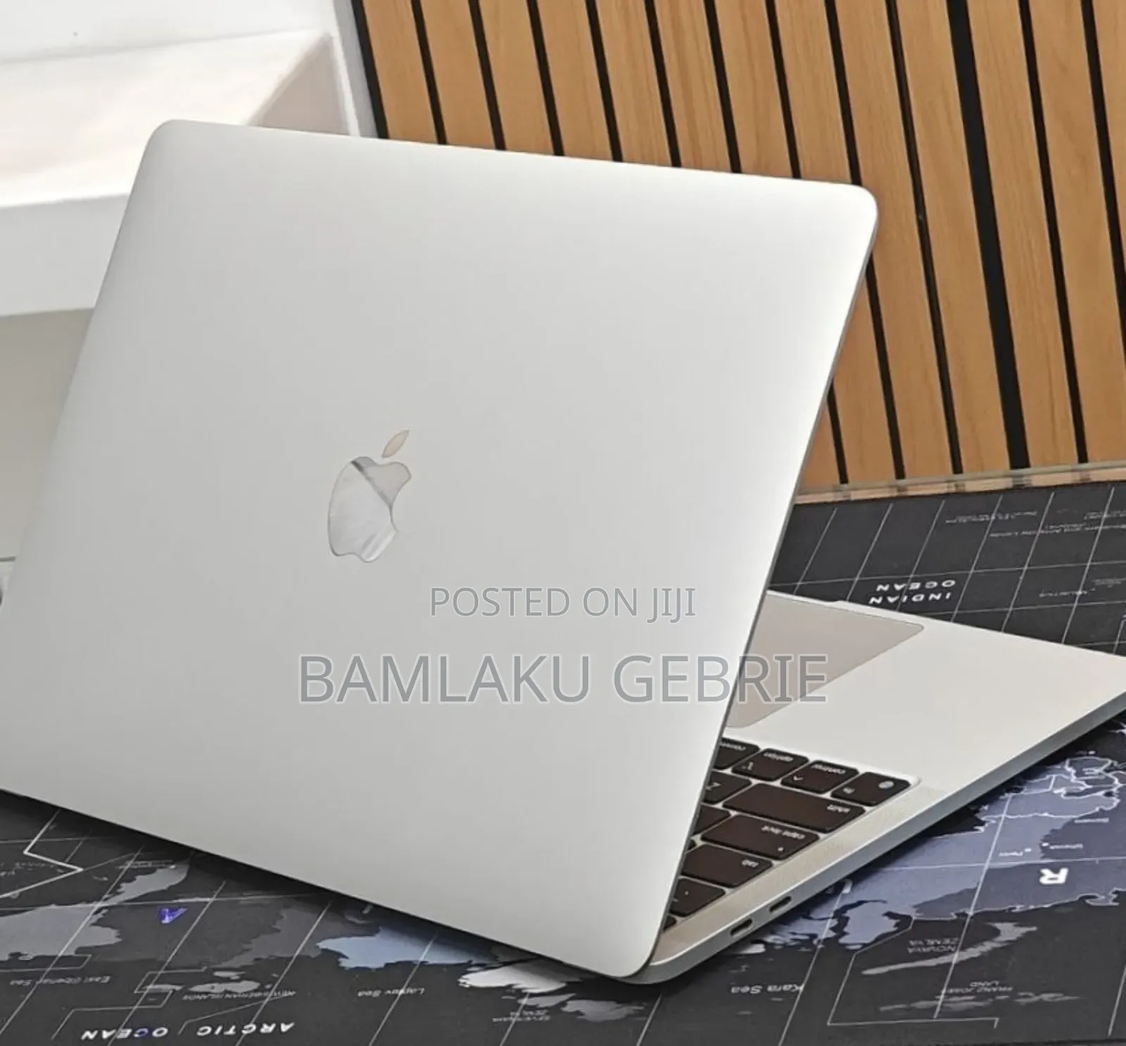 New Laptop Apple MacBook Pro 2022 M2 8GB Apple M2 SSD 256GB