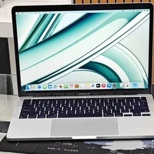 New Laptop Apple MacBook Pro 8GB SSD 256GB