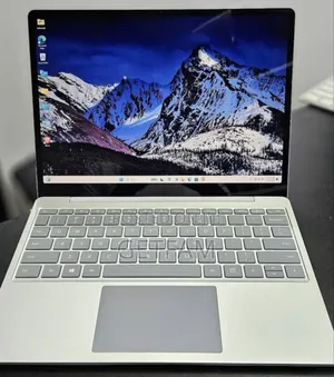Photo - New Laptop Microsoft Surface 8GB Intel Core I5 SSD 128GB