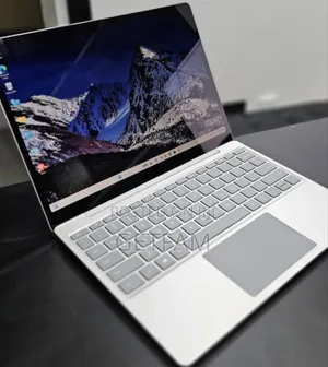 New Laptop Microsoft Surface 8GB Intel Core I5 SSD 128GB