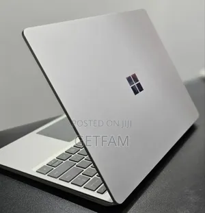 New Laptop Microsoft Surface 8GB Intel Core I5 SSD 128GB