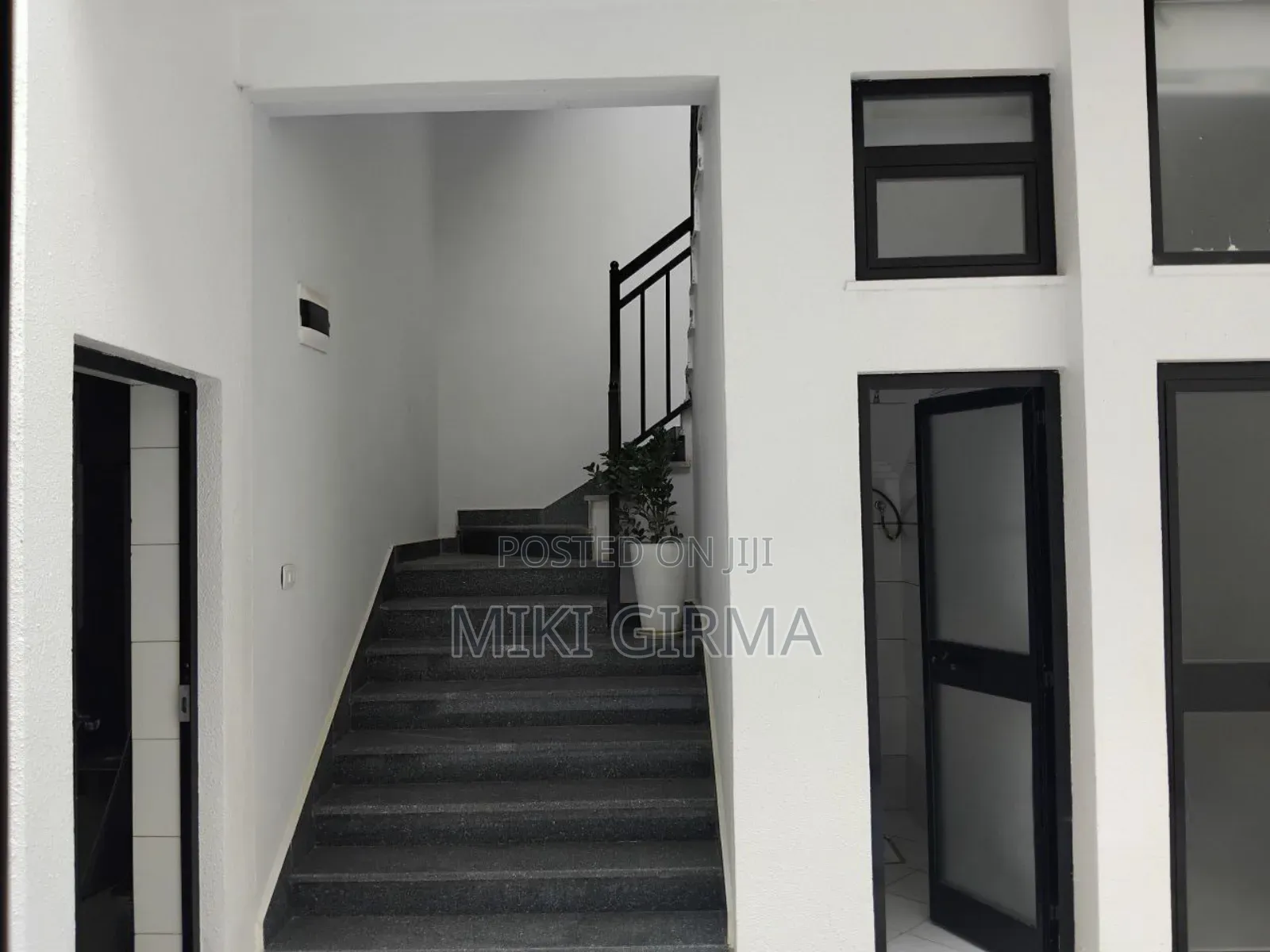 4bdrm Townhouse/Terrace in ላም በረት ማዕድን ሚኒስቴር, Bole for sale