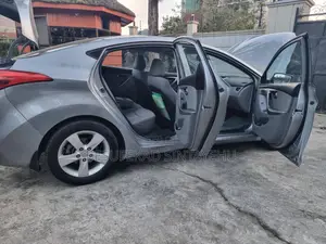 Hyundai Elantra GT 2013 Gray