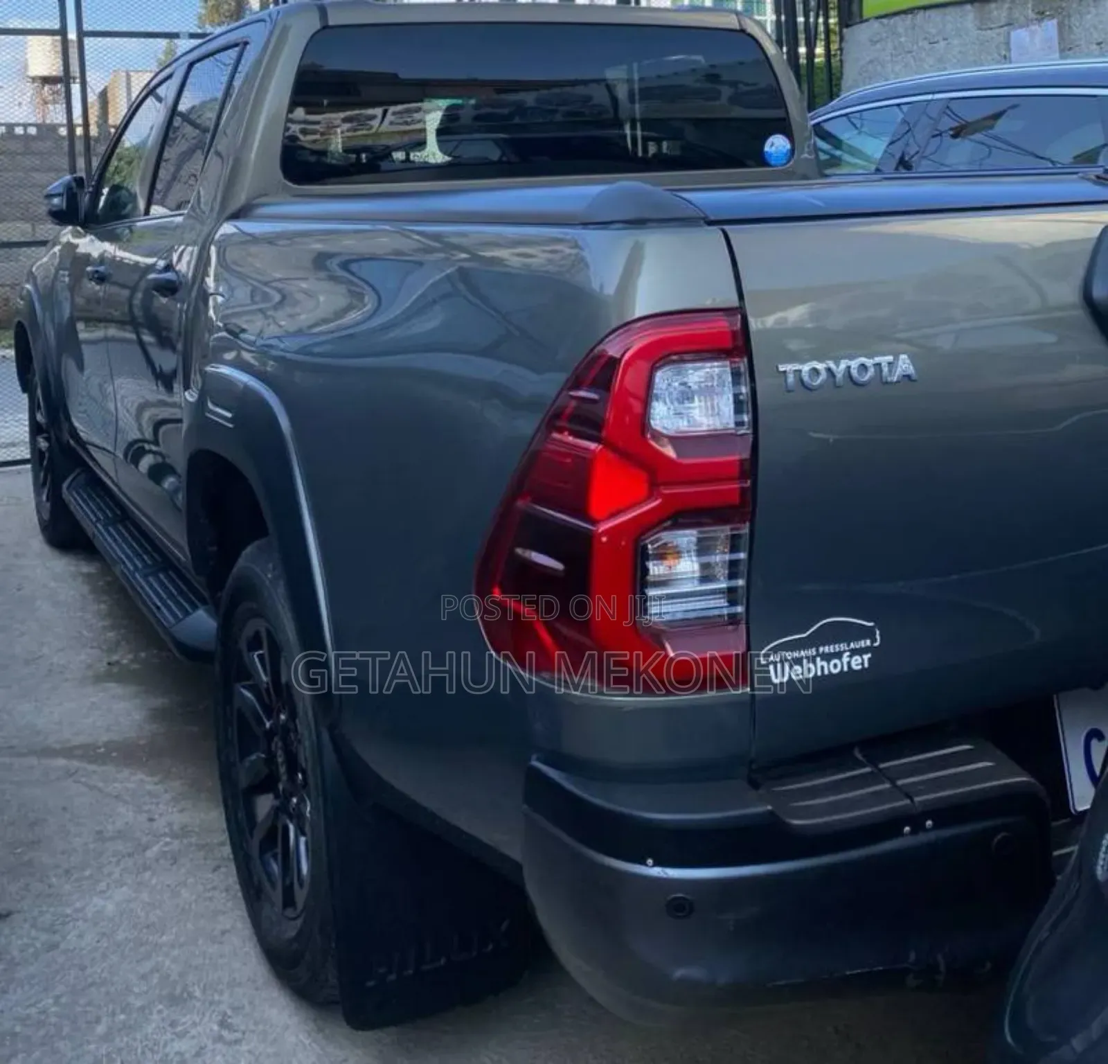 Toyota Hilux 2022 Gray