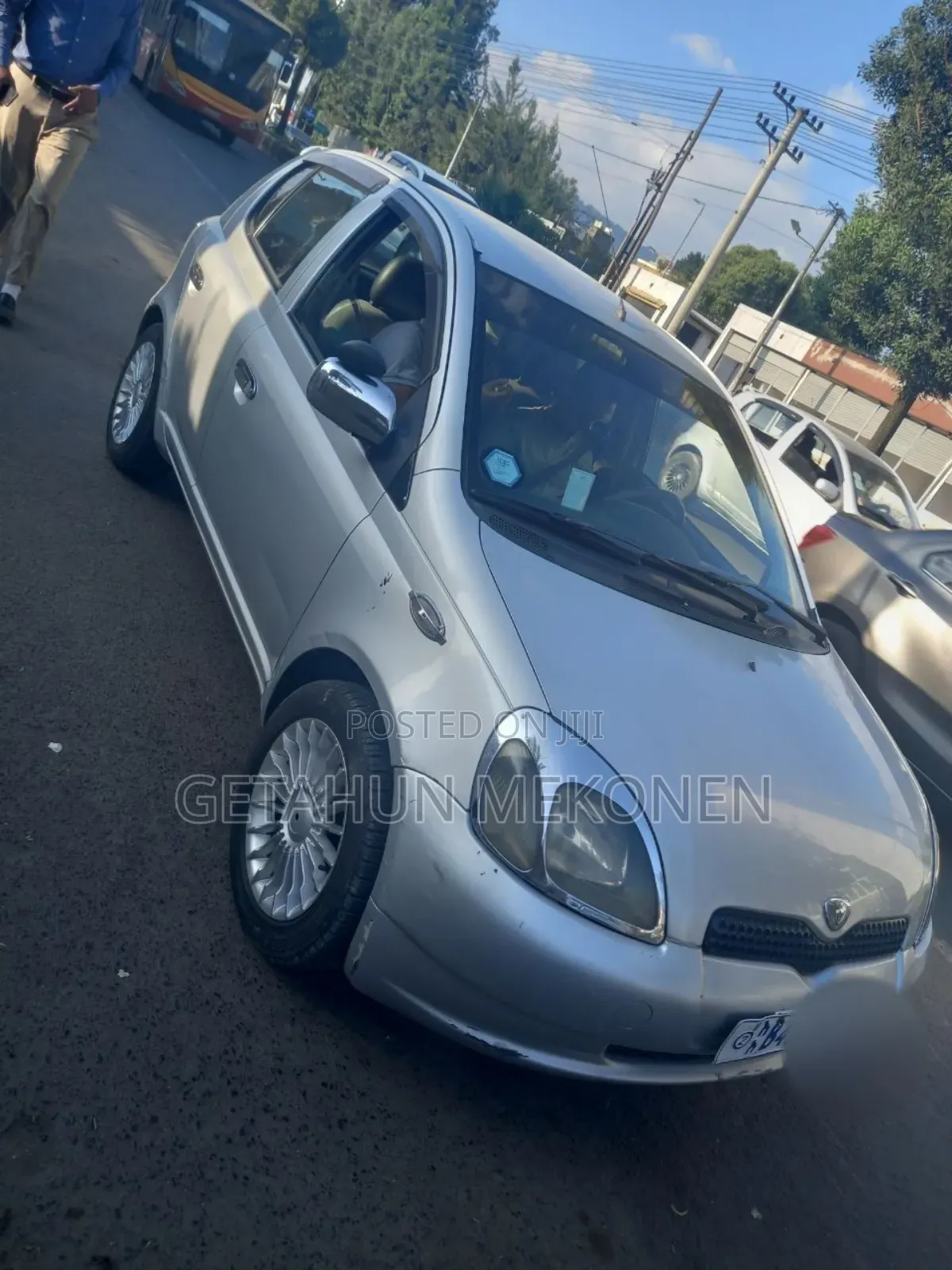 Toyota Vitz 2001 Silver