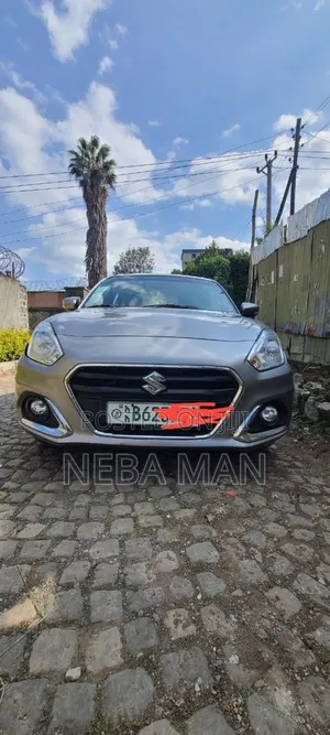 Photo - Suzuki Dzire 2022 Silver