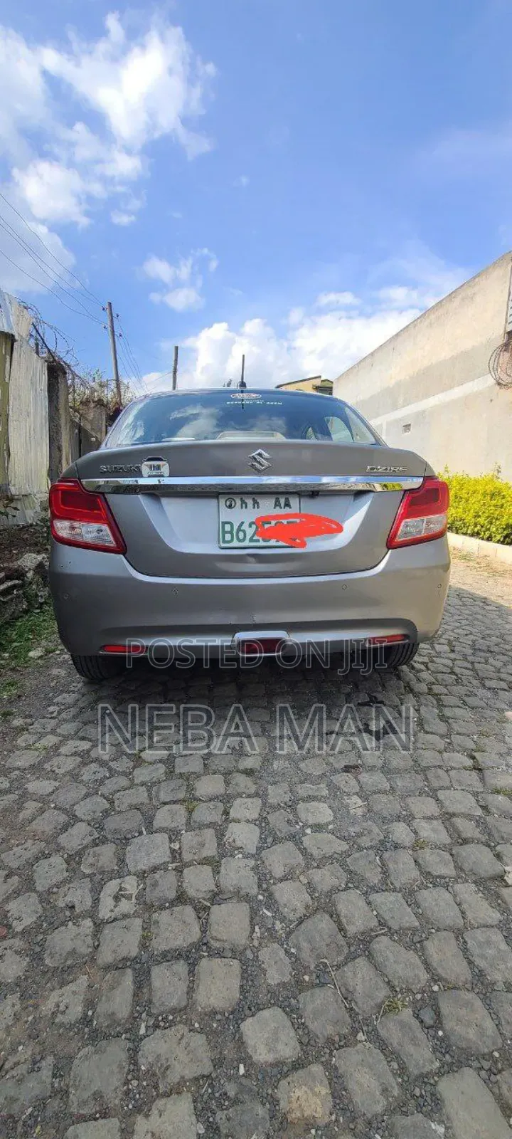 Suzuki Dzire 2022 Silver