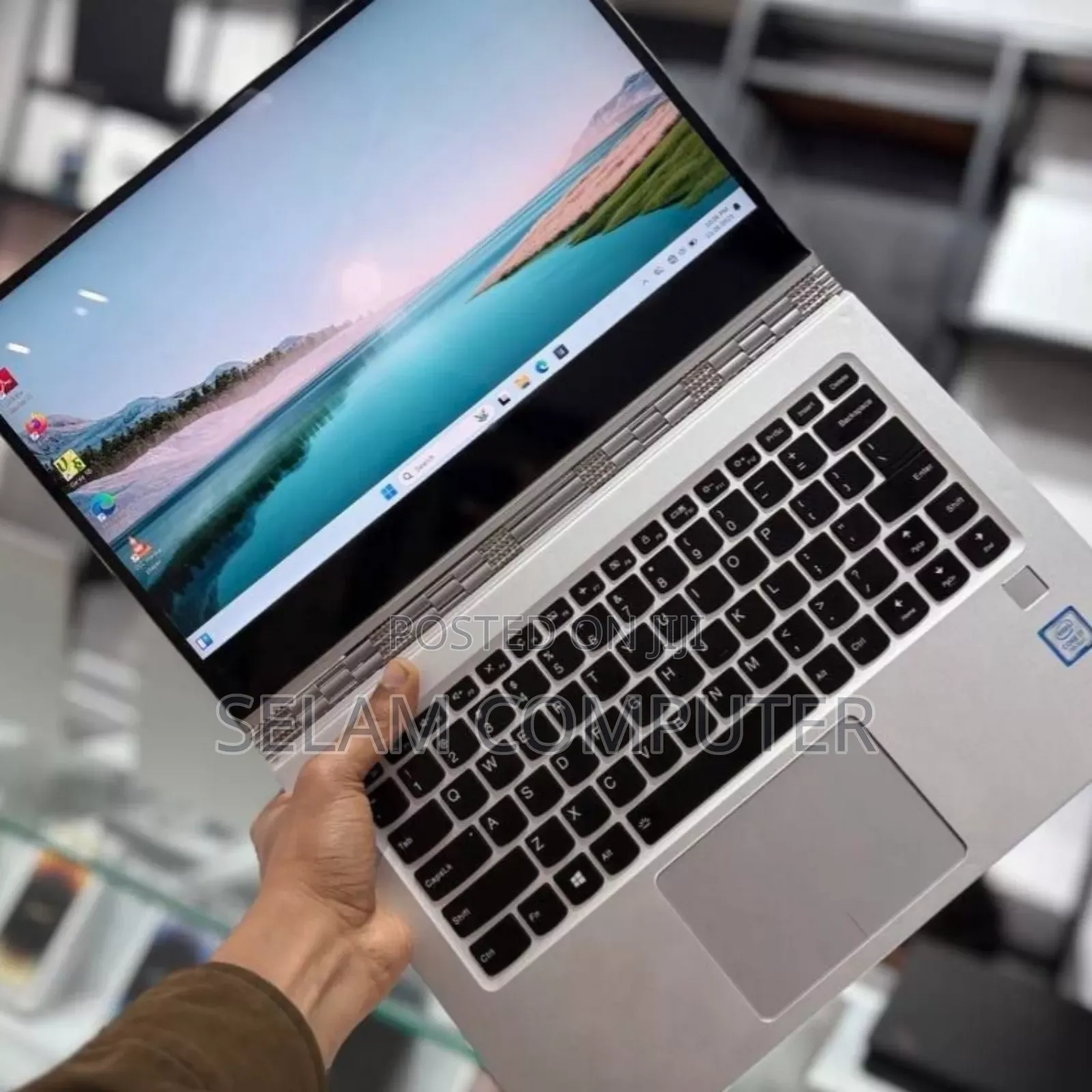 New Laptop Lenovo Yoga 910 8GB Intel Core I7 SSD 512GB