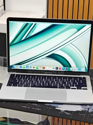 Photo - Laptop Apple MacBook Air 2022 M2 8GB Apple M2 SSD 256GB