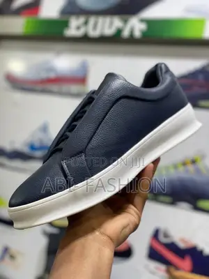 Louis Vuitton Men's Flat White Sole